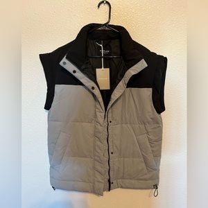 Everlane puffer vest